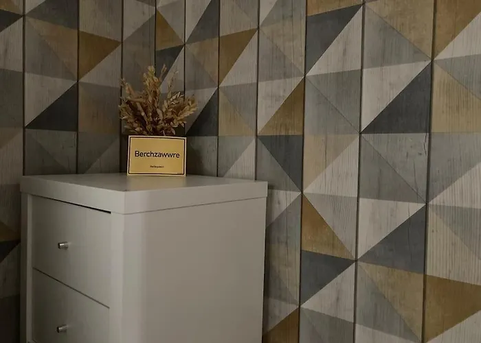 Grosszuegige Mit Flair Und Aussicht バート・ベルクツァーバーン